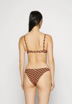 Billabong Cross Step Emma- Bikinitop - Brick -Billabong 10c0e5e4b7e2418cb69391827d0782f3