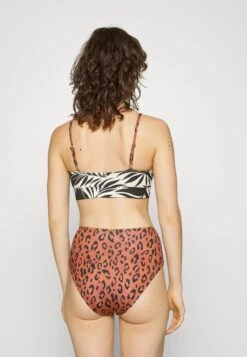 Billabong Spotted Mini Crop - Bikinitop - Multi -Billabong 3a41c2d5731e42fcbf2a348de8217335