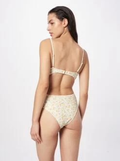 Billabong Grote Cups Triangel Badpak Dames Natuurwit 7 Billabong Grote Cups Triangel Badpak Dames Natuurwit -Billabong 3cb3c190e9d8fc6455274aa8eafef2c3