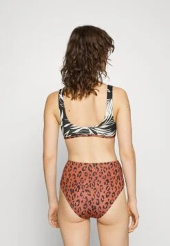 Billabong Spotted In Paradise- Bikinitop - Multi -Billabong 40d670002541492bb9489b5bece3d393