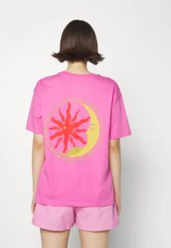 Billabong Shine Bright - T-Shirt Print - Flirty Fuchsia -Billabong 56402069f3b94793822b3cd9c67ff179