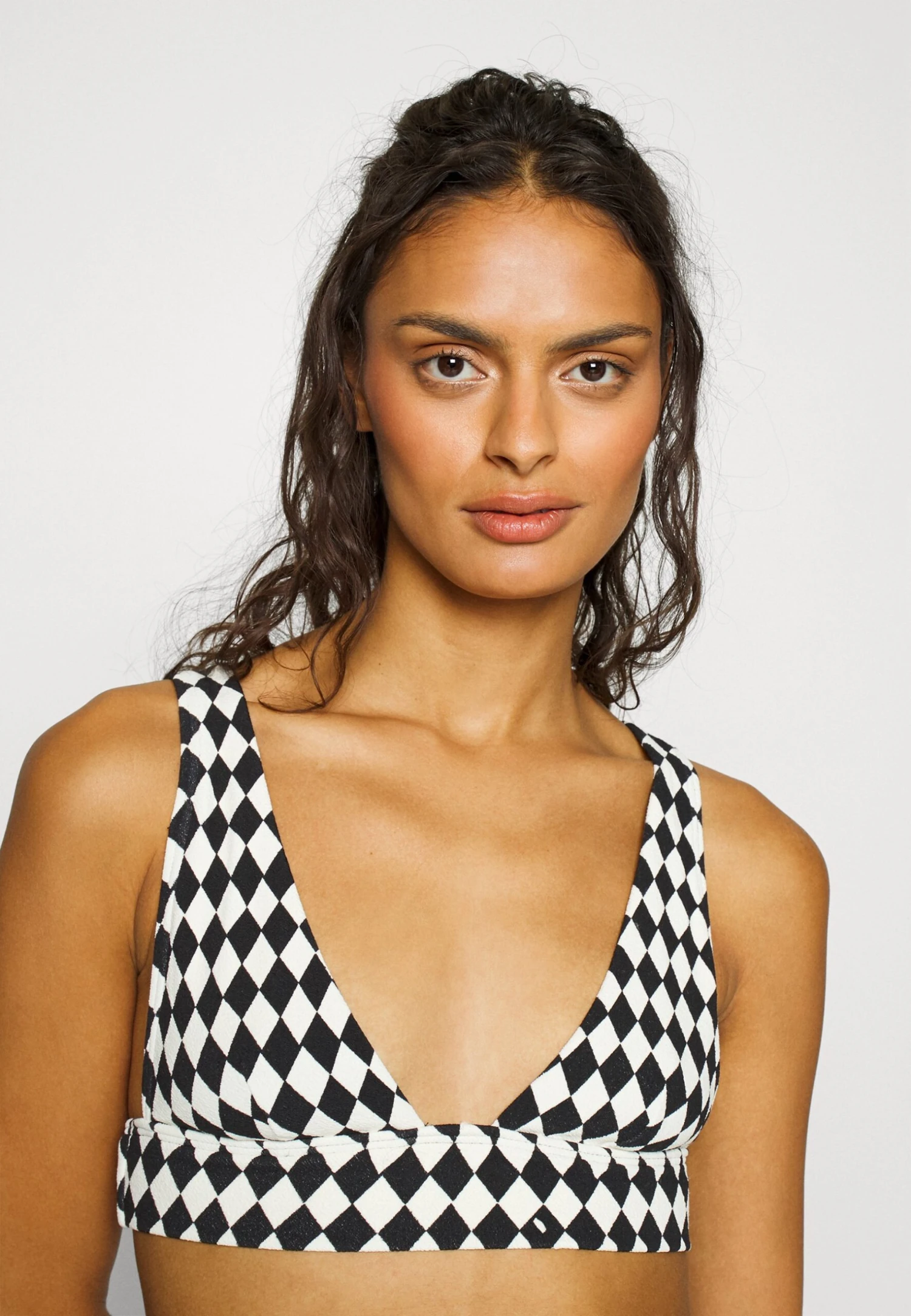 Billabong Diamond Daze Remi Plunge - Bikinitop - Black Pebble 6 Billabong Diamond Daze Remi Plunge - Bikinitop - Black Pebble - Afbeelding 4