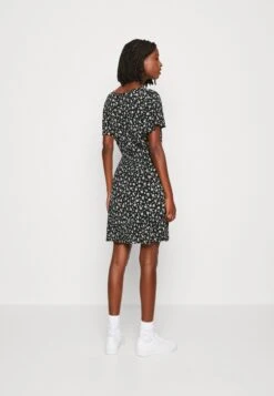 Billabong Day Trippin - Jurk - Off Black -Billabong 6ce4e6dd5e074bb5977d440309cfb06b