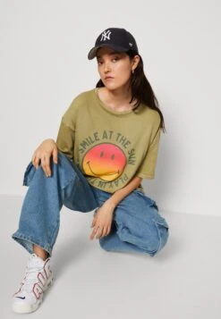 Billabong Smiley True Boy Tee - T-Shirt Print - Split Pea 11 Billabong Smiley True Boy Tee - T-Shirt Print - Split Pea -Billabong 6d8fc4394485489abbcbdbe521730df2