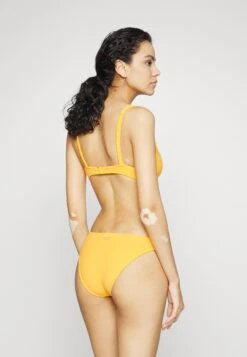 Billabong In The Loop Emma- Bikinitop - Bright Nectar 9 Billabong In The Loop Emma- Bikinitop - Bright Nectar -Billabong ccd64e53cd1946778f589d5410207caf